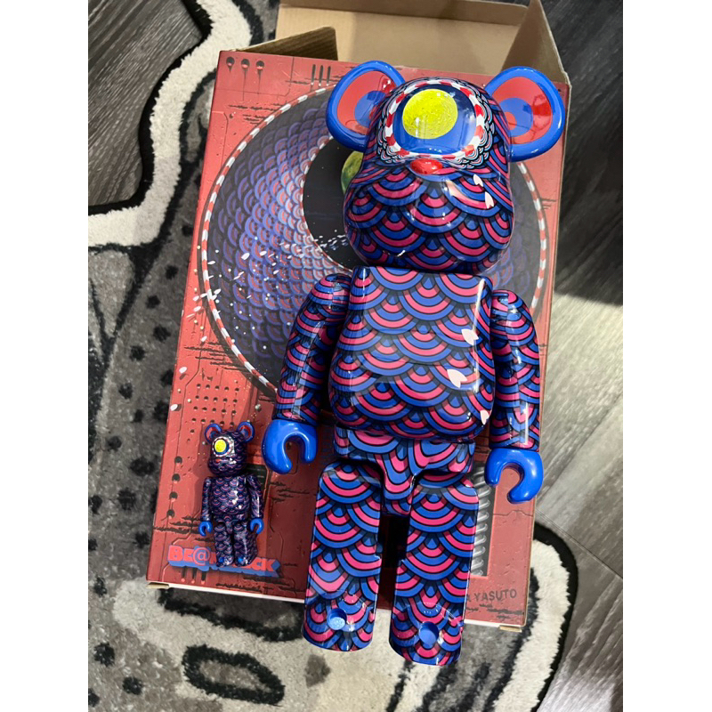BLS • Be@rbrick 400% + 100% 笹田靖人Sasada Yasuto 孔雀初代庫柏力克 