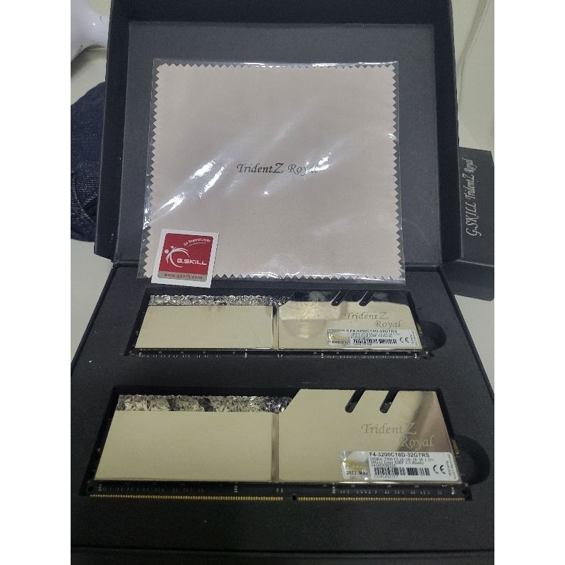 未使用品]Gskill Trident Z Royal Gold 16GB×2-