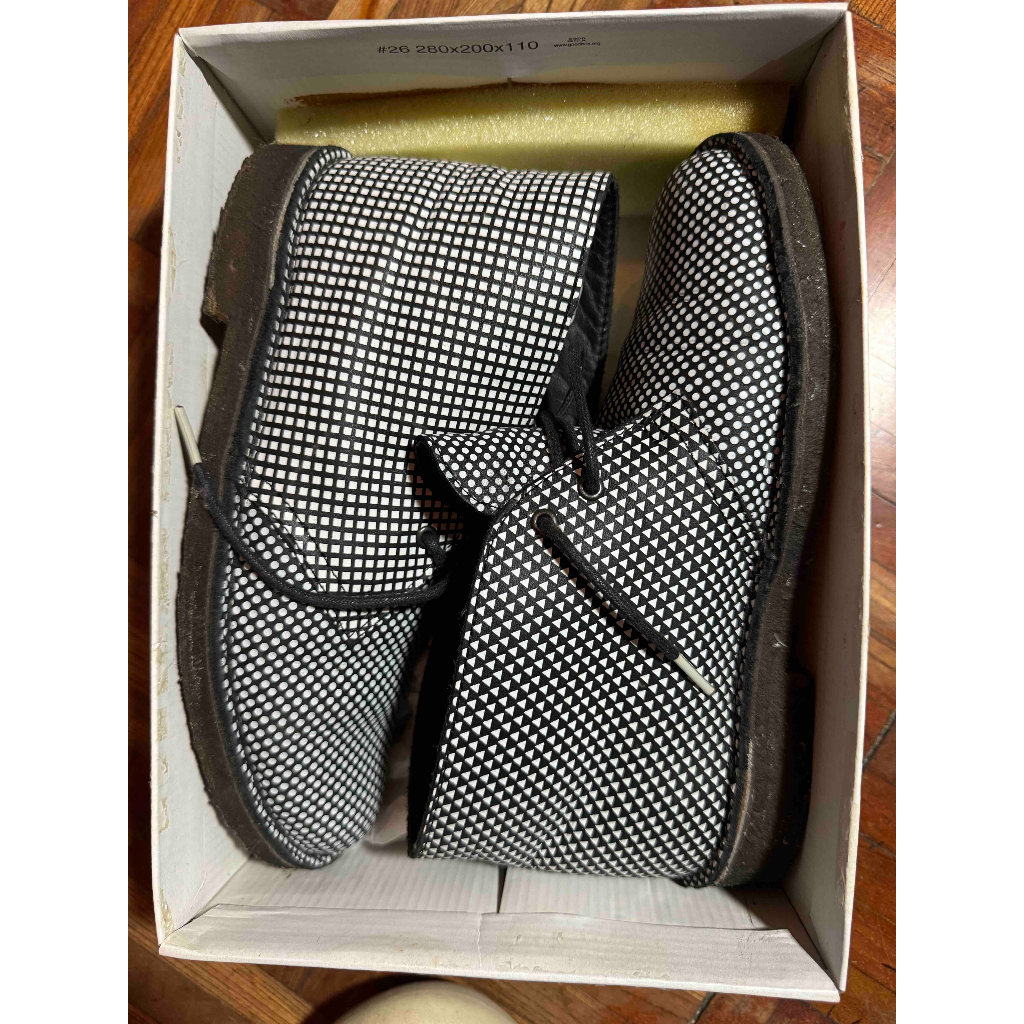 【古著】Clarks ORIGINALs x Patternity 幾合時尚 沙漠靴 黑白 ps5 方形 三角 圓型 | 蝦皮購物