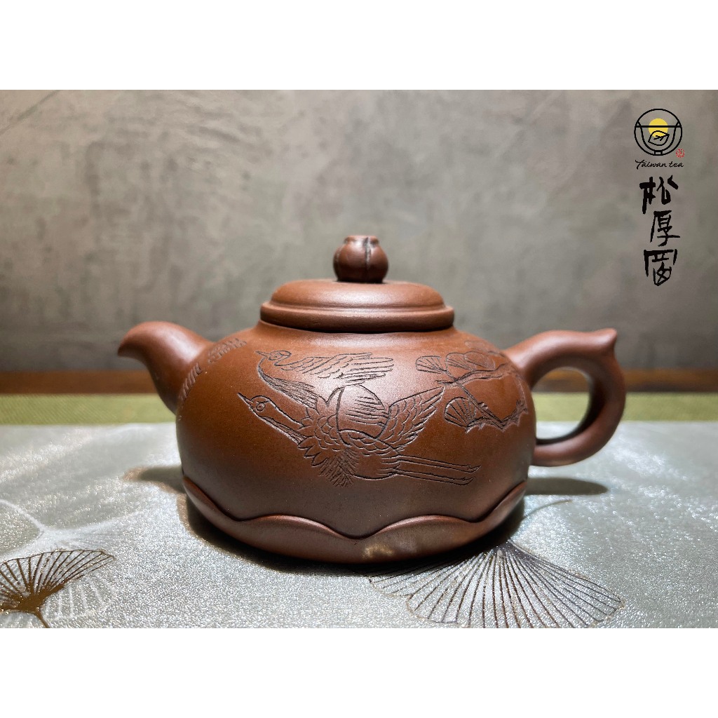 一番の贈り物 松厚岡茶業《徐漢棠製-紫砂老茶壺》 已養壺非新壺紫砂壺段泥壺朱 施釉陶