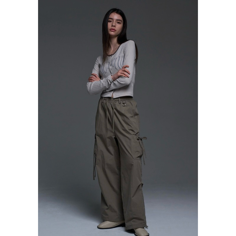 パンツ NASTY FANCY CLUB [NF] RIBBON CARGO PARACHUTE PANTS 4BTR623 NF] RIBBON CARGO PARACHUTE PANTS (ASH KHAKI)_F24QD867