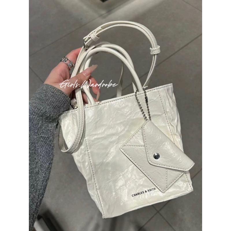 限時優惠🔥【𝐆𝐢𝐫𝐥𝐬.𝐖𝐚𝐫𝐝𝐫𝐨𝐛𝐞新加坡小CK正品代購