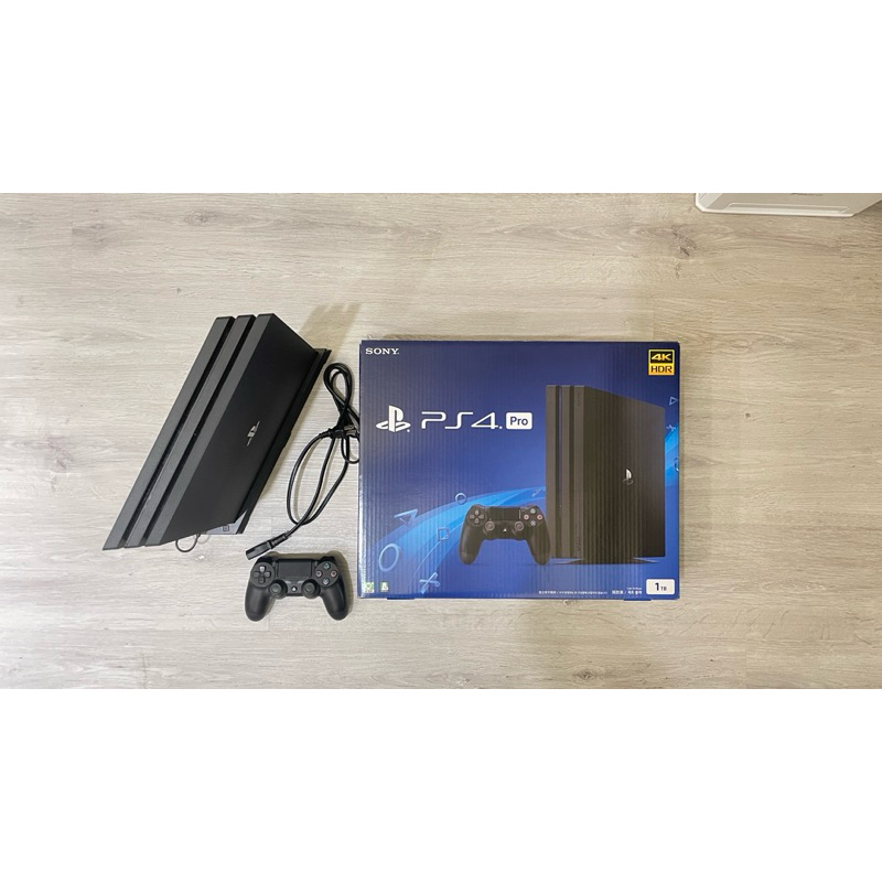 PS4 Pro CHU-7117B 1TB ㄧ手主機 | 蝦皮購物
