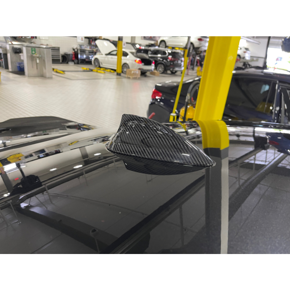 BMW 4系G22 LCI 鯊魚鰭碳纖維天線蓋 T-206