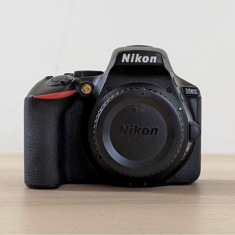 二手美品Nikon D5600 輕巧數位單眼相機D5500 D5300 D5200 D5100觸控