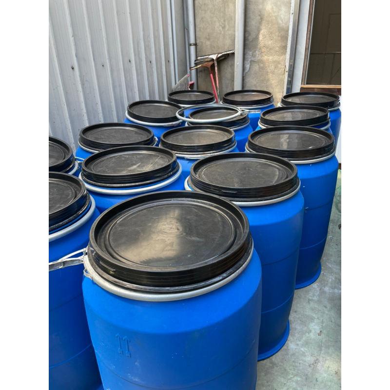 近全新200公升 藍色塑膠桶 化學桶 耐酸桶 密封桶 運輸桶 堆肥桶 廚餘桶 儲水桶 塑膠桶 餿水桶 法蘭桶 | 蝦皮購物