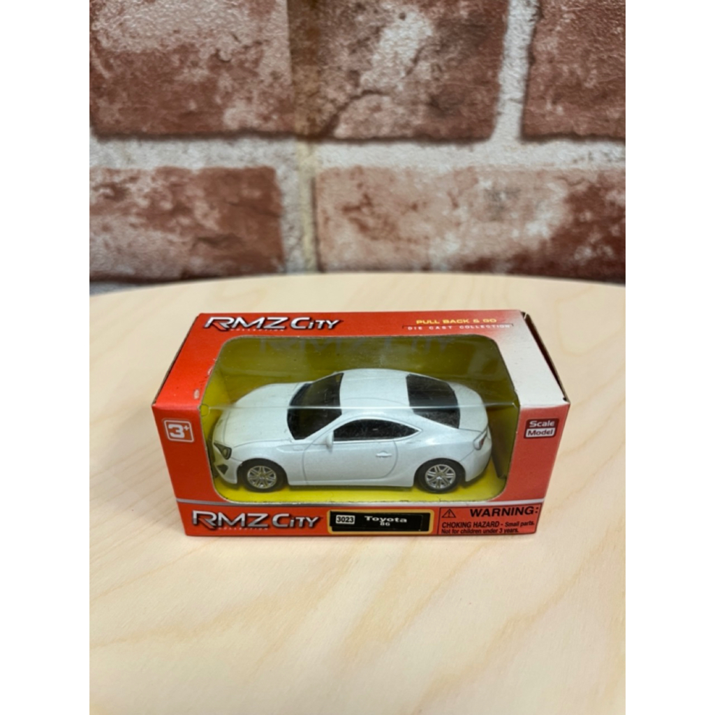 米妃兔㊣ RMZ City Toyota 86 迴力車模型車小汽車1:60 豐田白色小跑車