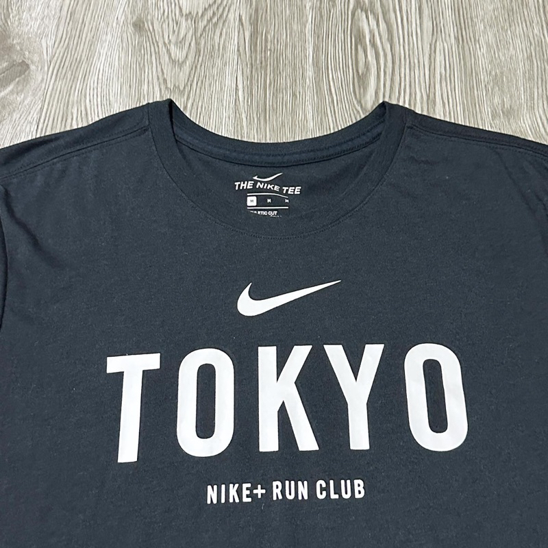 NIKE TOKYO NIKE+ RUN CLUB DRI-FIT Tee 876673-010 尺寸M | 蝦皮購物