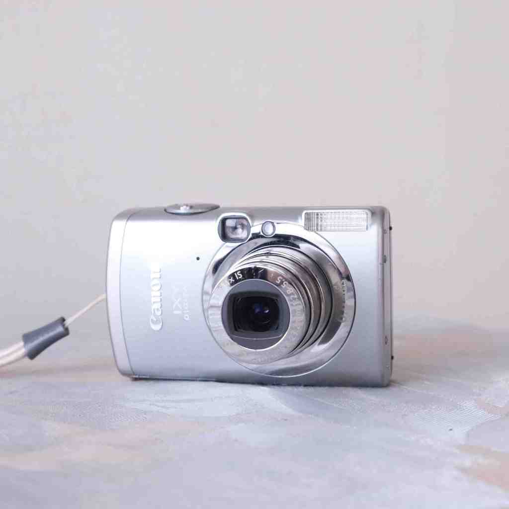 Canon IXUS 800 IS 6.0 MP Digital Camera Ultracompact Silver FOR PARTS and  REPAIR