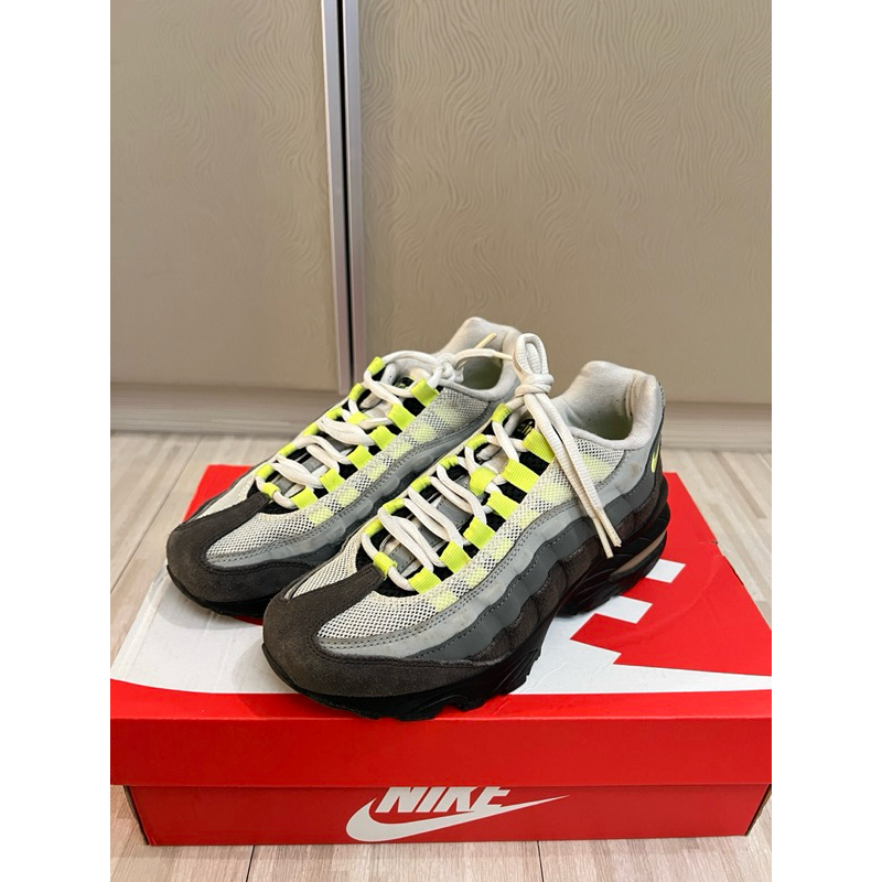 Nike air max 95 螢光綠配色23.5cm 二手女鞋| 蝦皮購物