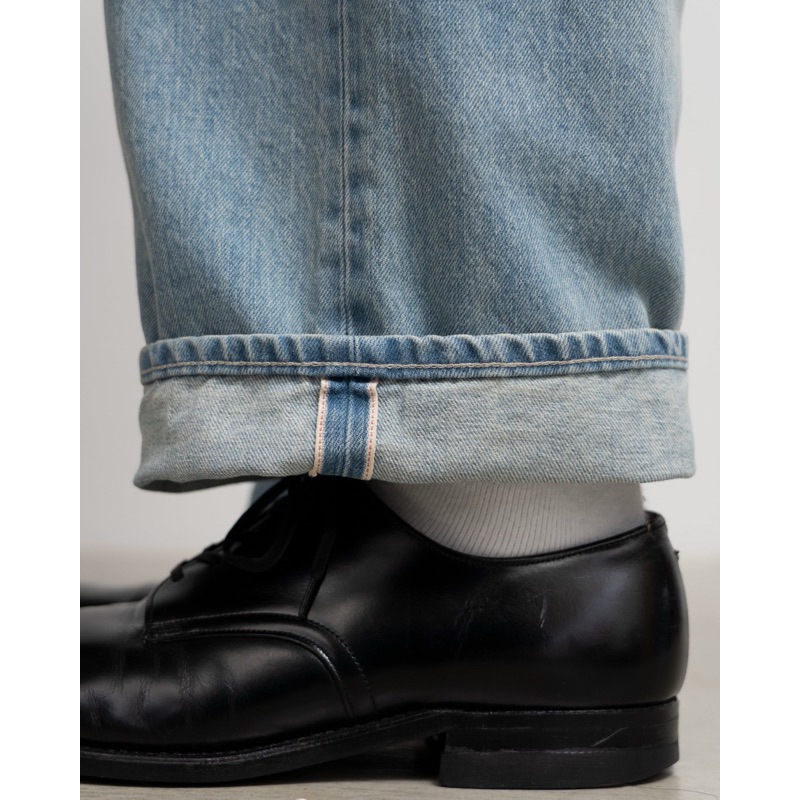 Graphpaper Selvage Denim Two Tuck Pants 淺色水洗雙打摺寬褲 Graphpaper Selvage Denim Two Tuck Pants 淺色水洗雙打摺寬褲