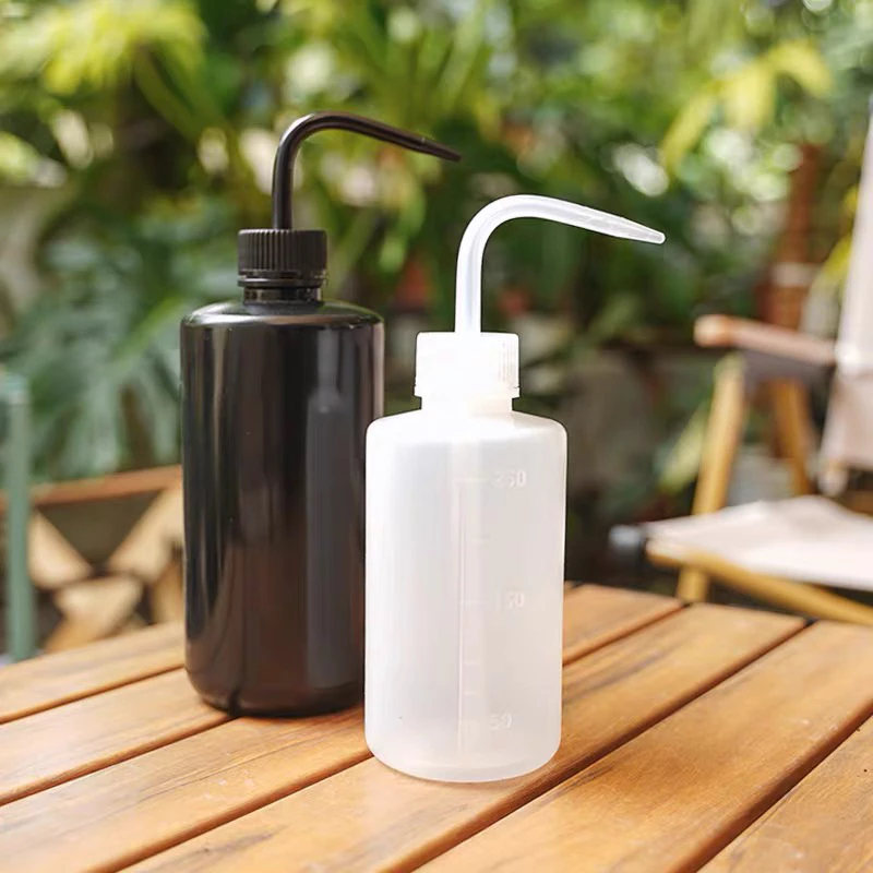 彎嘴澆水瓶｜擠壓式澆水器｜多肉澆水｜按壓式｜ 灑水壺｜附刻度｜250ml 500ml｜沖洗瓶