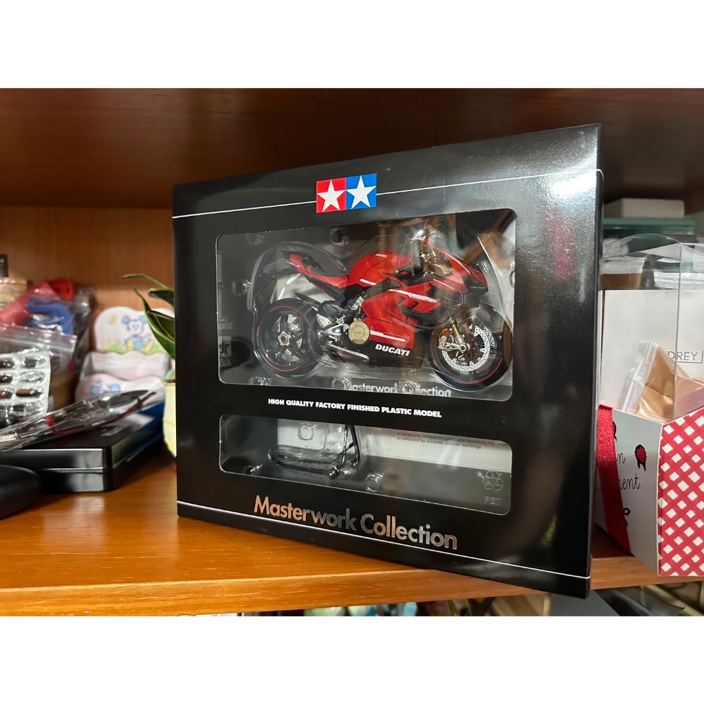 TAMIYA Masterwork 1/12 Ducati Superleggera V4 21178 完成品 TAMIYA Masterwork 1/12 Ducati Superleggera V4 21178 完成品