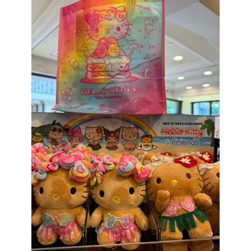 正版夏威夷黑皮Hellokitty三麗鷗系列Hawaii曬黑凱蒂貓kitty吊飾 | 蝦皮購物