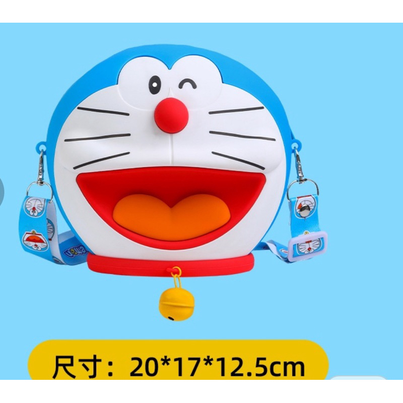 正版 哆啦A夢 DORAEMON 爆米花 手機包 斜背包 大款 尺寸約 20*17*12公分 | 蝦皮購物