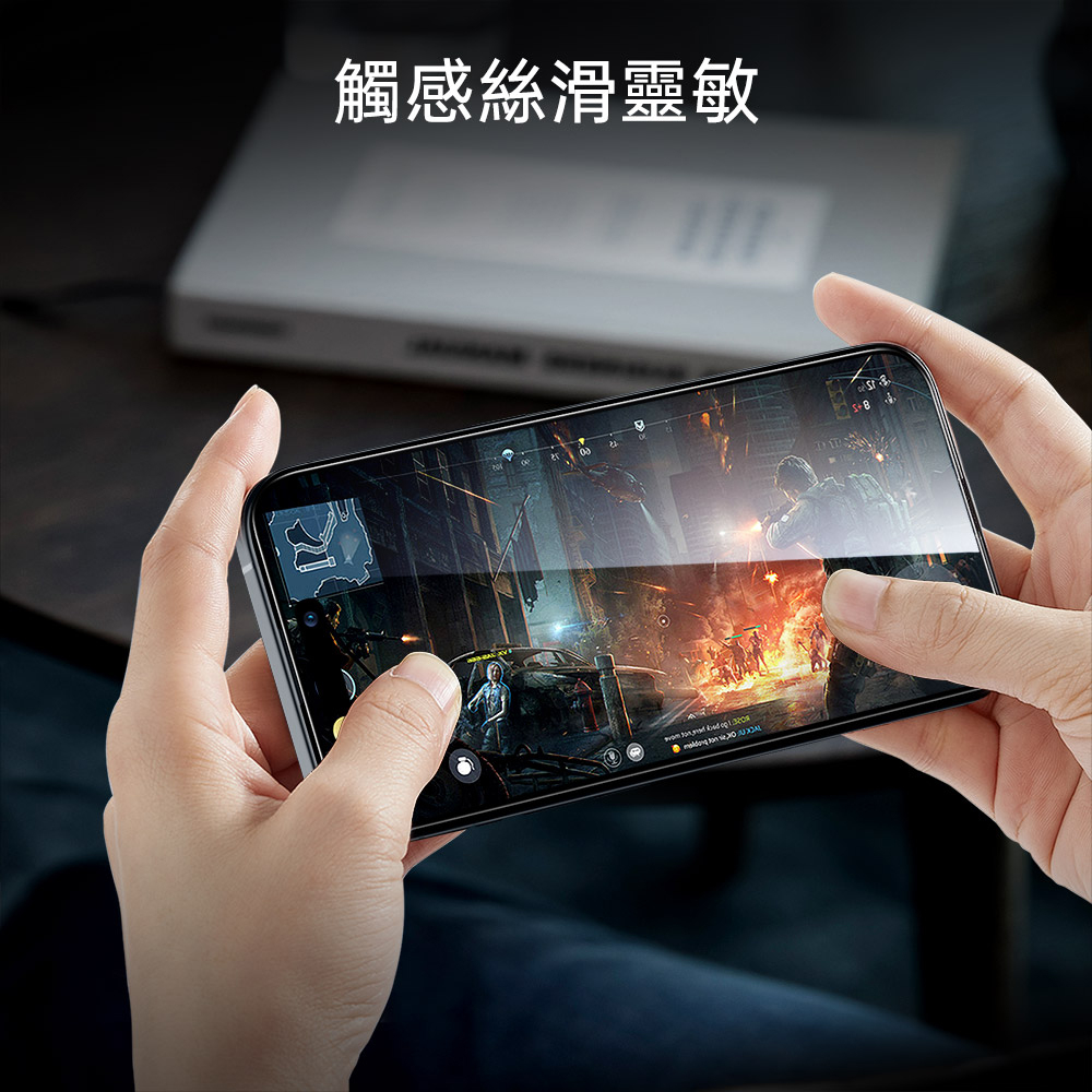 ESR 億色 特級黑邊滿版 iPhone 15 Pro Max 6.7 吋 (2023) 高透鋼化玻璃貼3片組 - 附贈鏡頭貼2組 + 貼膜神器