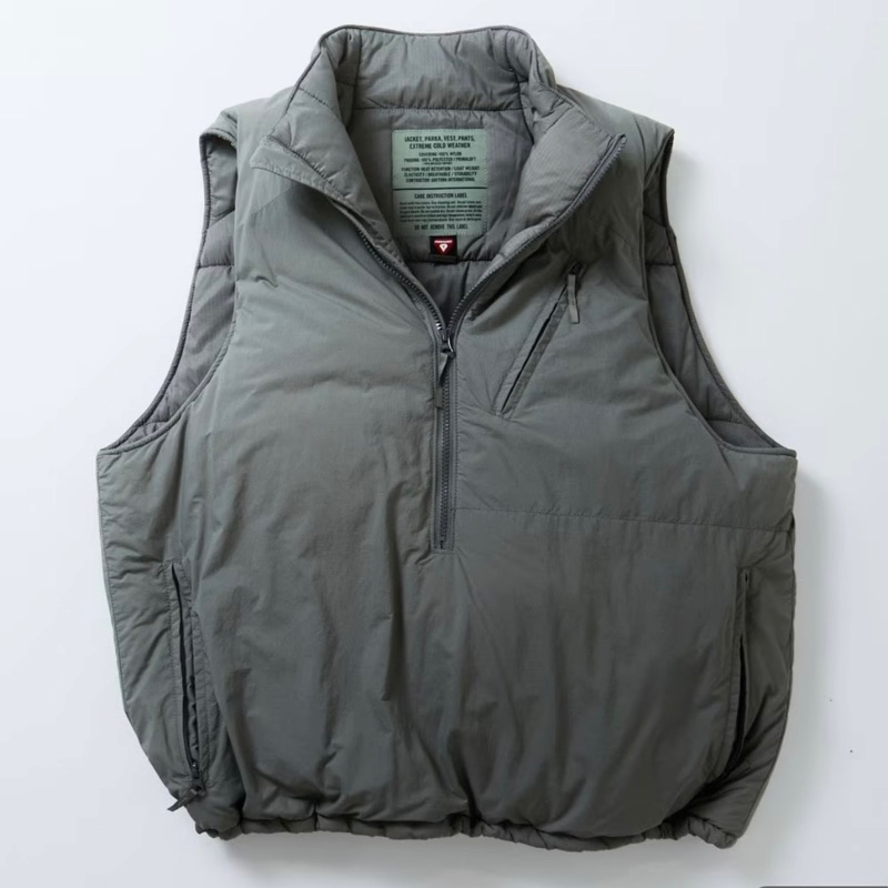 The PAST} 台北門市FREAK'S STORE PRIMALOFT VEST 高蓬鬆半拉鍊背心 