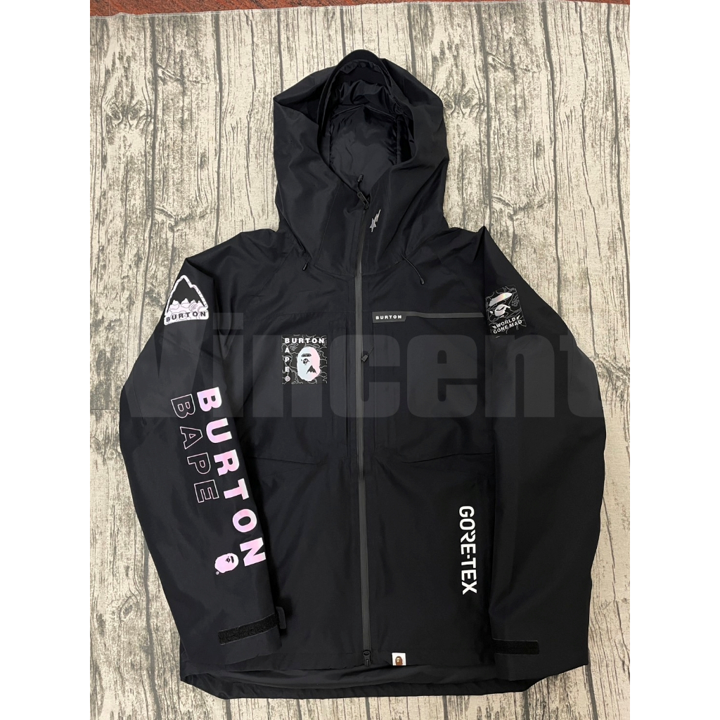 BAPE X BURTON GORE TEX SNOWBOARD JACKET SIZE M