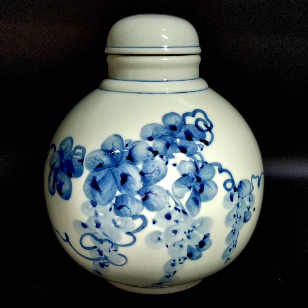 台湾　巧妙堂　茶壺 NATE》台灣懷舊早期之【巧妙堂手繪青花白瓷】陶瓷茶葉罐/茶倉~大瓶高約