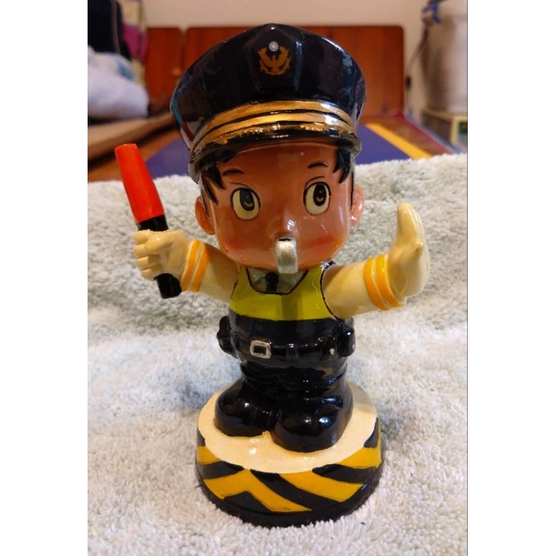 台灣交通警察陶製公仔 | 蝦皮購物