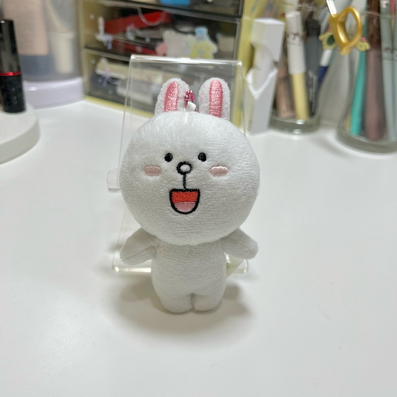 二手 正版 Line friends 兔兔吊飾娃娃 吊飾 娃娃 小兔子 白兔 | 蝦皮購物