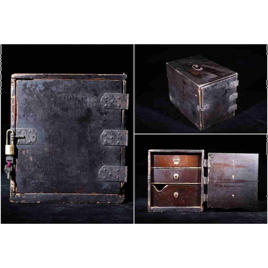 骨董　船箪笥　銭箱　時代箪笥　帳場箪笥　欅製　江戸期　鍵あり 骨董船箪笥銭箱時代箪笥帳場箪笥欅製江戸期鍵あり