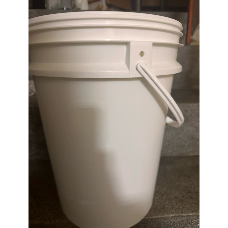 萬用20公升大桶子 有蓋子 | 蝦皮購物