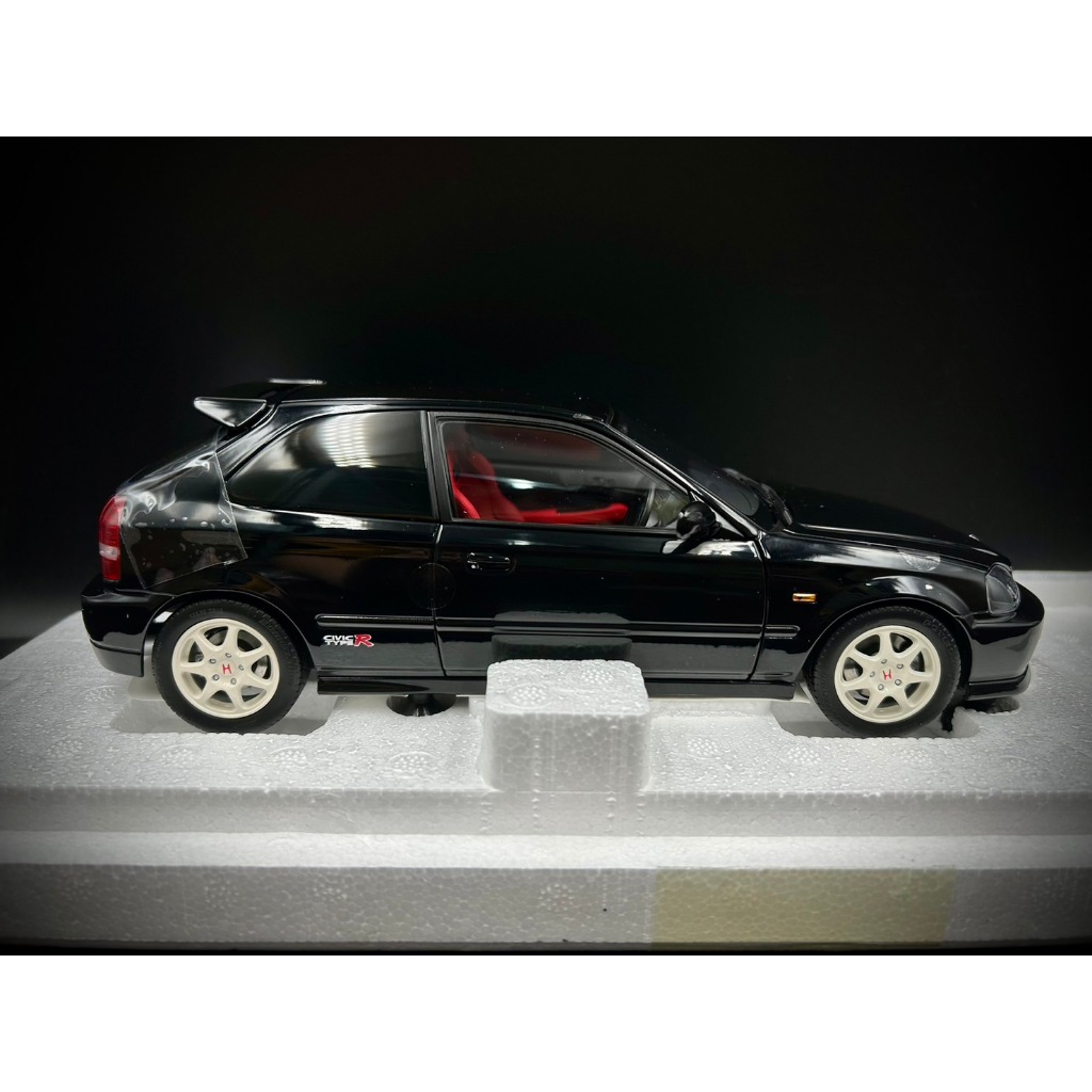 收藏模人】MotorHelix Honda Civic Type-R Ek9 本田黑色1:18 1