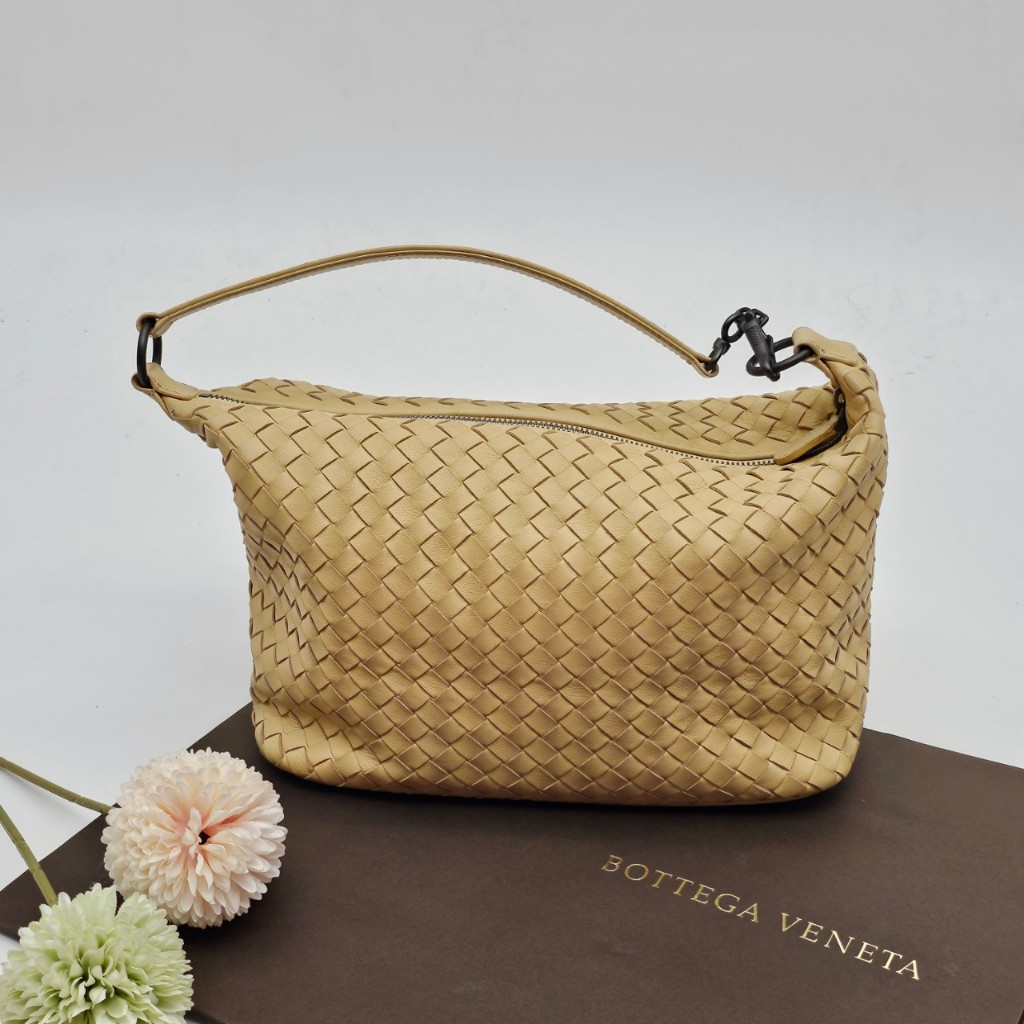 哈極品】美品《Bottega Veneta BV 米色全皮編織小款肩背包/托特包/手提