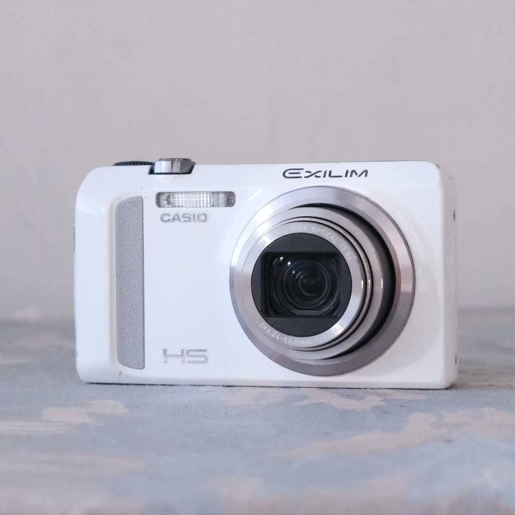 CASIO HIGH SPEED EXILIM EX-ZR500 - デジタルカメラ