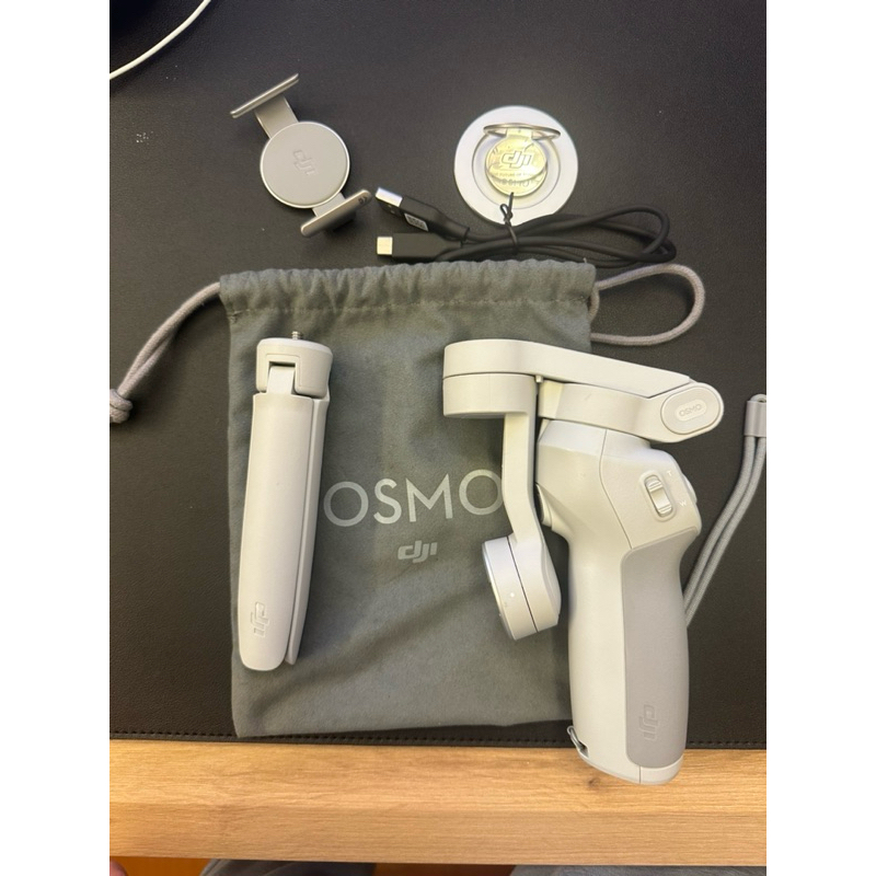 DJI Osmo Mobile 4 OM4 手機穩定器 三軸穩定器 [二手] 附送Magsafe手機磁吸模塊 價值300 | 蝦皮購物