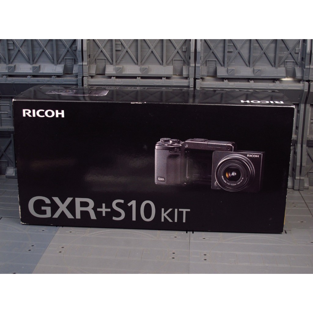 注目 RICOH GXR S10 美品 デジタルカメラ - bestcheerstone.com