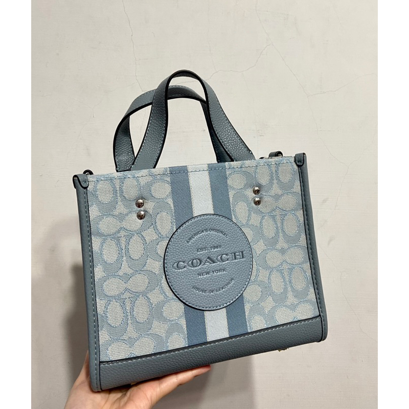 Coach包｜Coach Dempsey Field tote 22霧霾藍 手提包 斜背包 紙袋包 | 蝦皮購物