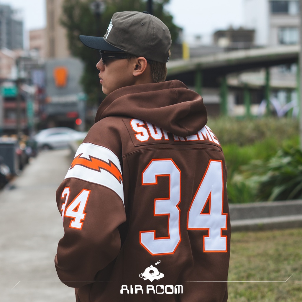 シュプリーム Football Zip Up Hooded Sweatshirt Supreme】Football