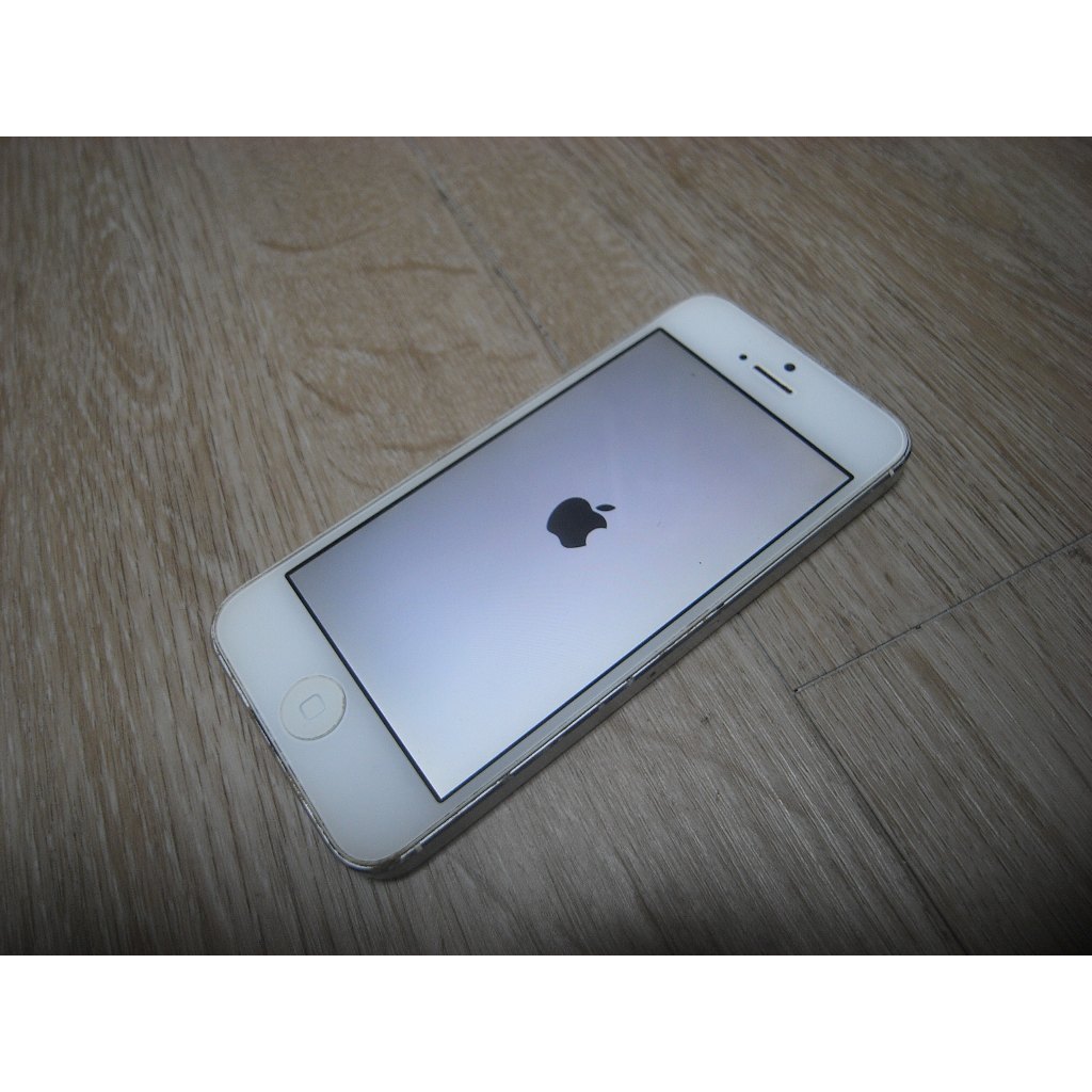 二手 Apple 蘋果 iPhone 5 /IPHONE5 16g 零件機 有鎖APPLE ID