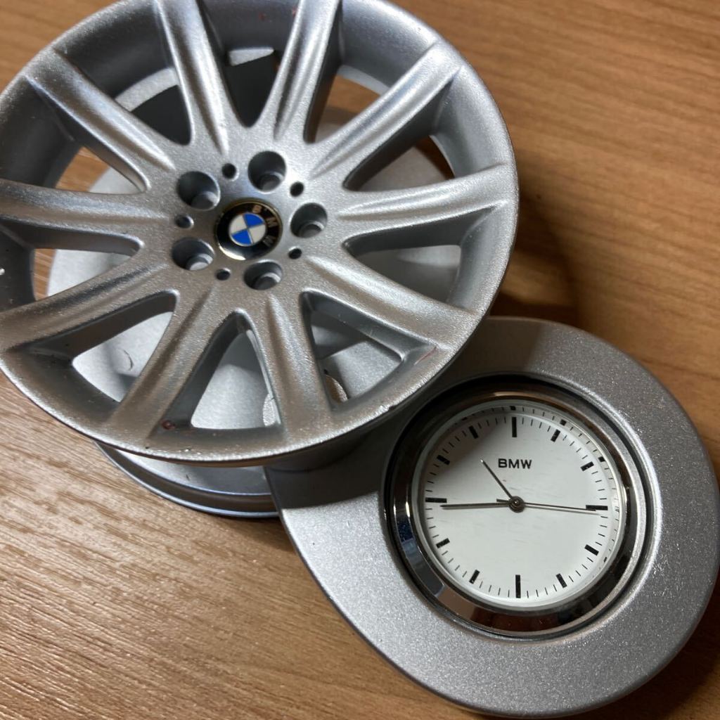 BMW 原廠 鋁圈造型時鐘 桌鐘 正版商品 | 蝦皮購物