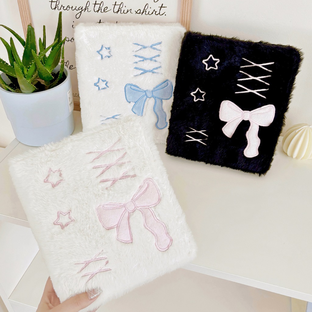 ｜GUTIE｜🎀毛絨蝴蝶結🎀A6刺繡卡冊 四宮格卡冊追星收納冊欸 | 蝦皮購物