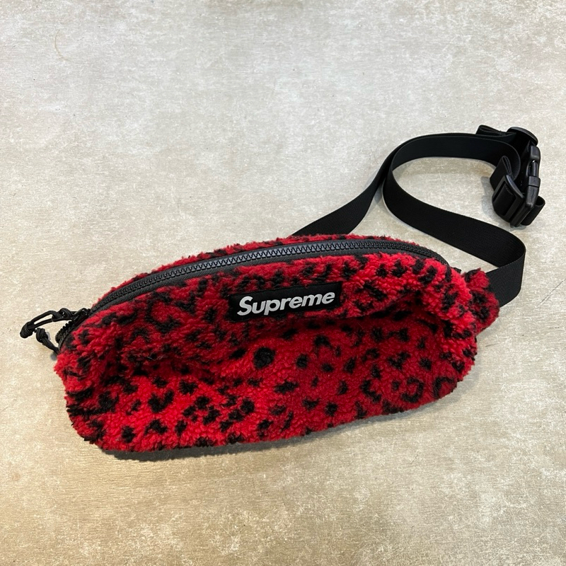 OPMM》-[ Supreme ] Leopard Fleece Waist Bag | 蝦皮購物