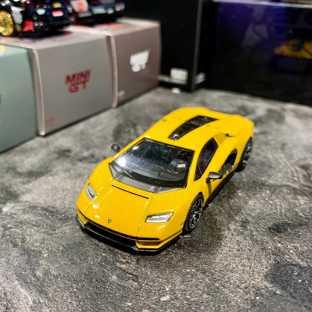 Mini Gt 00733-l Countach Mini GT 1/64 Lamborghini Countach LPI 800-4 ...