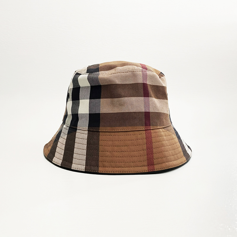 大特価 【BURBERRY】美品：帽子 8y〜12y 帽子 - lifestyle.hotsport.rs