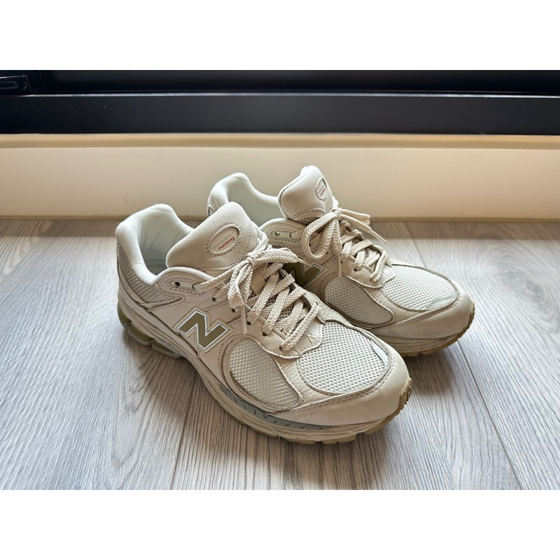 New Balance 2002R奶茶(26CM)男運動鞋老爹鞋卡其麂皮| 蝦皮購物