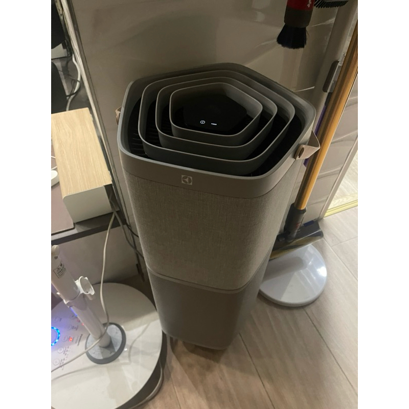 二手美品 Electrolux伊萊克斯 PURE A9高效能抗菌空氣清淨機 PA91-606GY 附全新濾網