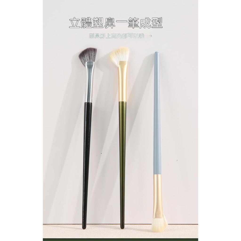 ♕ 台灣現貨★12小時出貨★ 鼻影刷 化妝刷 修容刷 鐮刀刷 高光刷 斜角修容刷 眼影刷 扇形刷 美妝工具 化妝刷具 | 蝦皮購物