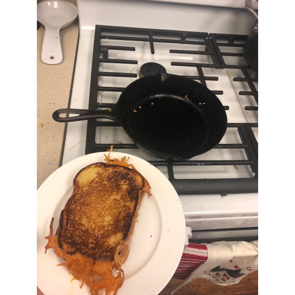 美國原裝新品現貨LODGE 8吋Pre-Seasoned Cast Iron Skillet 鑄鐵 美國原裝新品現貨LODGE 8吋Pre-Seasoned Cast Iron Skillet 鑄鐵