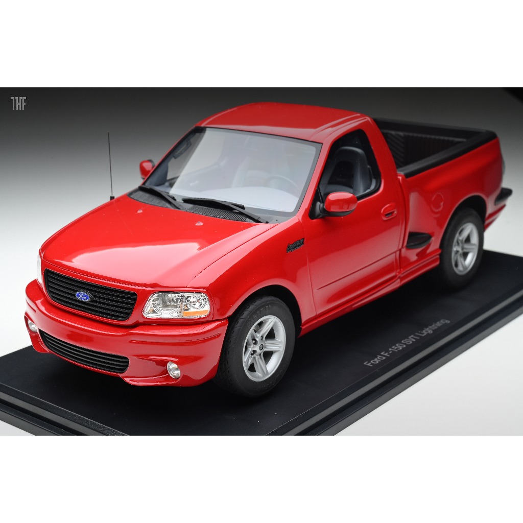 DNA Collectible Ford F-150 SVT Lightning 2003 1/18 | 蝦皮購物