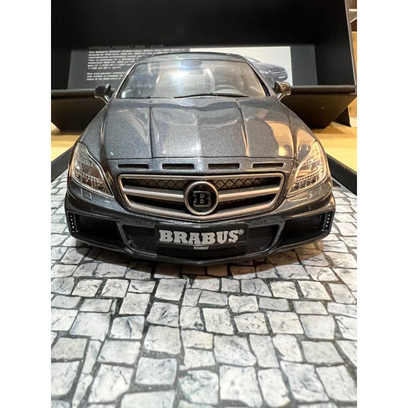 Brabus 900 blanche (Minichamps) 1/43e