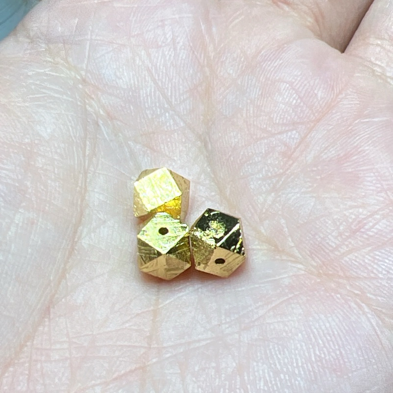 H12》天然鎳鐵隕石天鐵新疆阿勒泰天鐵單珠| 蝦皮購物