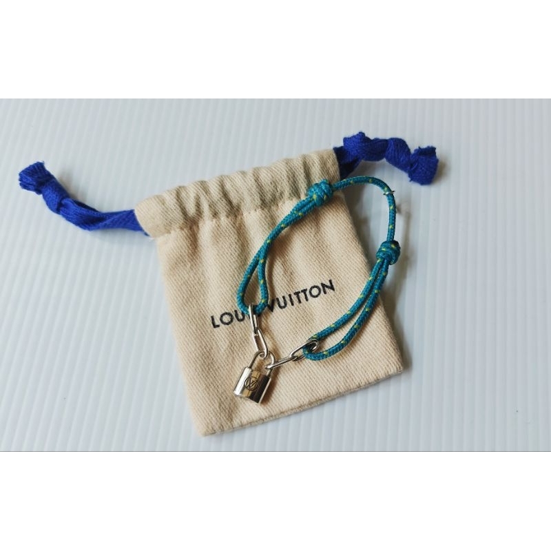 Lv 路易威登 超美品純銀公益手鏈 廣告款 Silver925(已售出） | 蝦皮購物