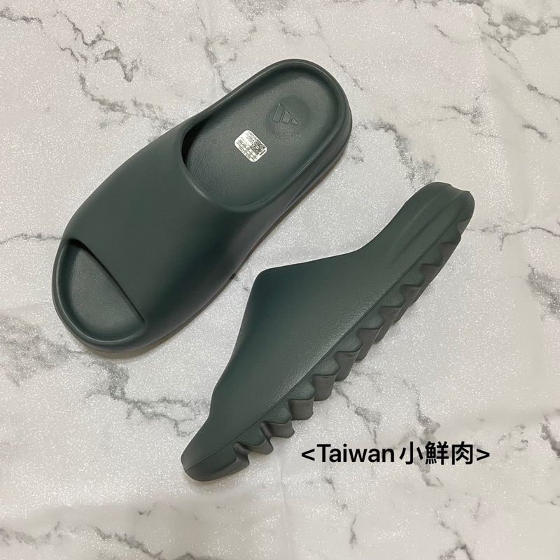 Taiwan小鮮肉>現貨Adidas Yeezy Slide Slate 
