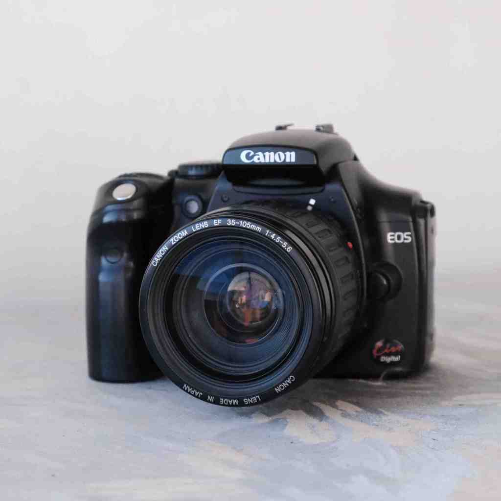 canon EOS Kiss Digital (300D) 附一顆鏡頭 自動 單眼 SLR CMOS 老數位 相機